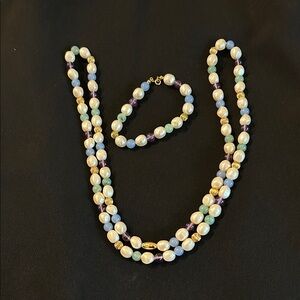 Lustrous Pearl and Amethyst Necklace Set